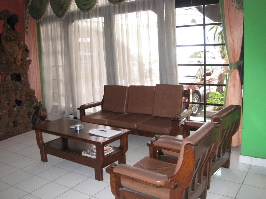 Sekar Sari Inn Кута Екстер'єр фото